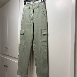 Aritzia / Wilfred Free green cargo pants - size 00